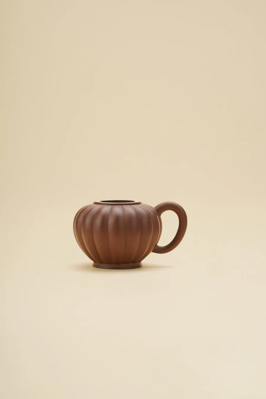 清早期 邵柏原 菊瓣壺